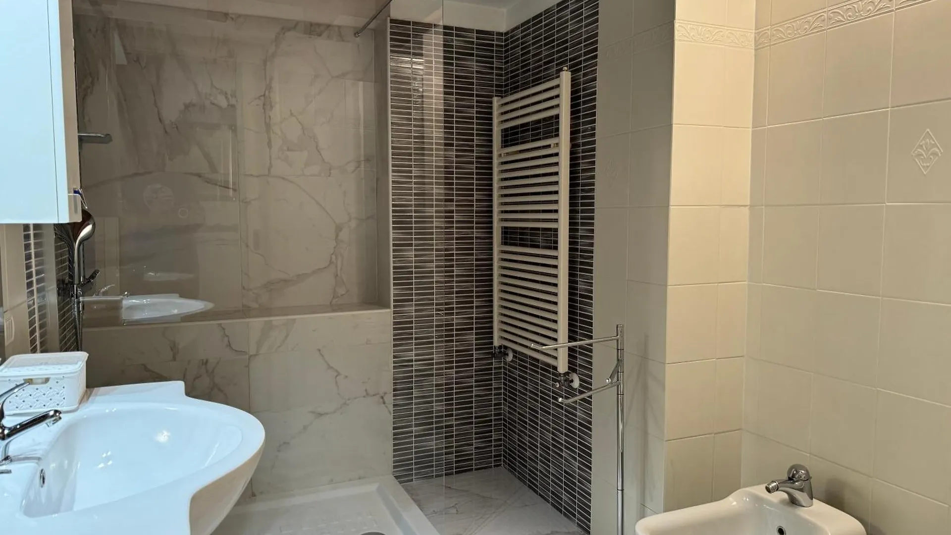 דירות ברגמו Houseberg Quarenghi